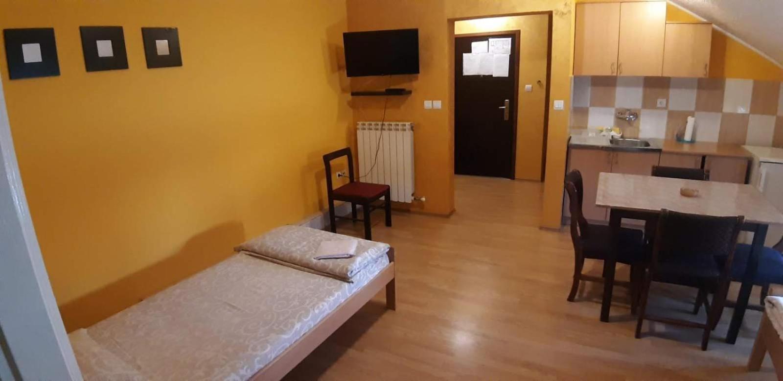 Rosso Apartments 2 Belgrado Buitenkant foto